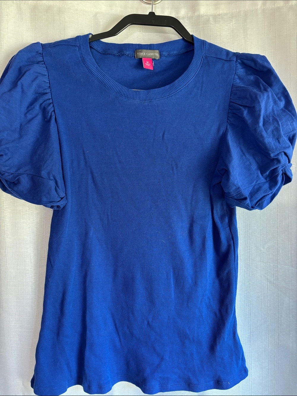 Vince Camuto women’s Royal Blue Puff Sleeve Ribbed Tee